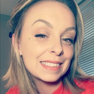 Meet your Posher, Candice